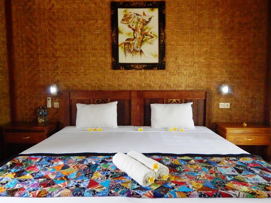 Hotel Toke Menjangan Banyuwedang Esterno foto