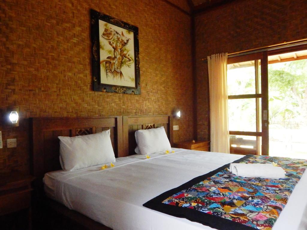 Hotel Toke Menjangan Banyuwedang Esterno foto