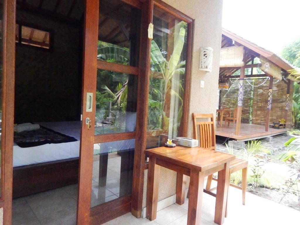 Hotel Toke Menjangan Banyuwedang Esterno foto