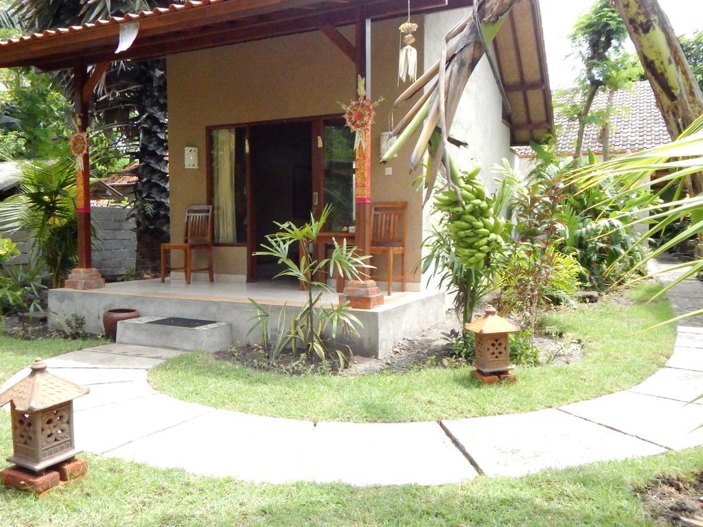 Hotel Toke Menjangan Banyuwedang Esterno foto