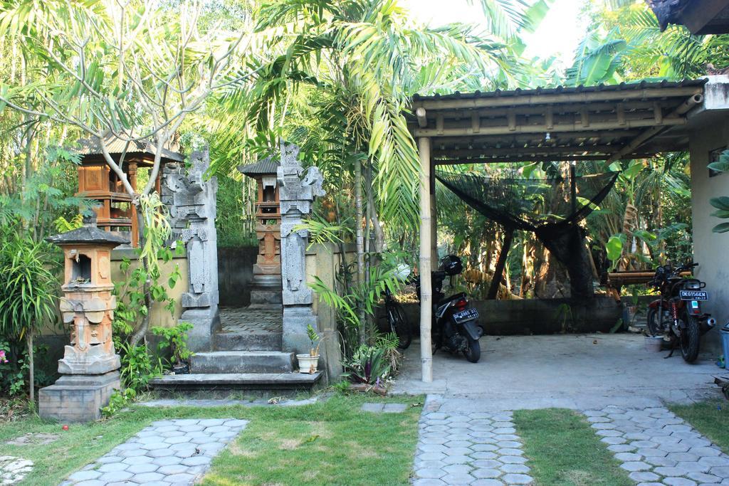 Hotel Toke Menjangan Banyuwedang Esterno foto