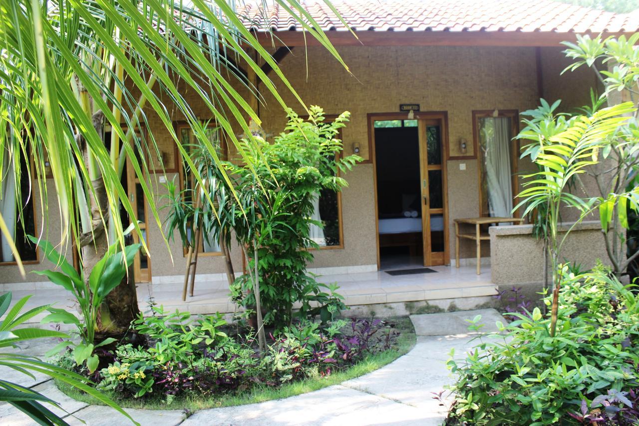 Hotel Toke Menjangan Banyuwedang Esterno foto