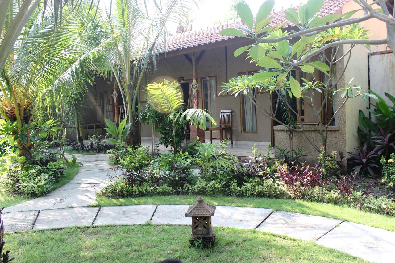 Hotel Toke Menjangan Banyuwedang Esterno foto